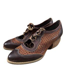 L'Artiste Gabriel Lace Up 2" Heel Shoes Size 36 Brown‎ Leather